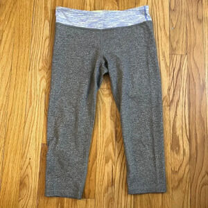 Ivivva sz 12 cropped leggings grey, purple print waistband great pre owned cond